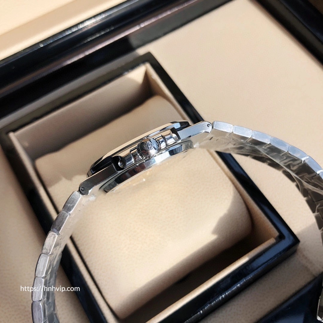 Patek Philippe Nautilus 5711/110P-001