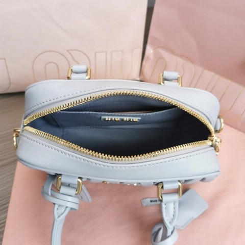 Miu Miu Arcadie 마틀라세 나파 가죽 백 5BB123 콘플라워 M1