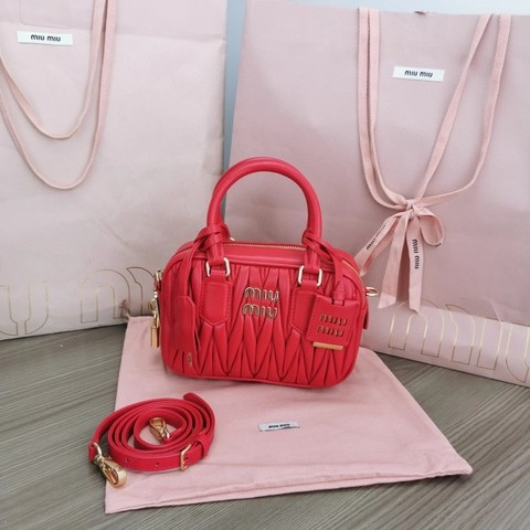 Miu Miu Arcadie 마틀라세 나파 가죽 백 5BB123 레드 M1