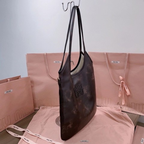 미우미우 아이비 가죽 가방 5BG231_2F6P_F0V6L_V_MLO 샌드 커피 M1