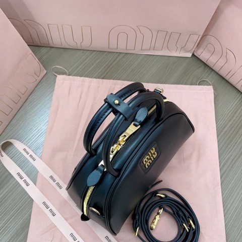 Miu Miu 5BB157 Schwarz Henkeltasche Aus Leder 블랙 M1