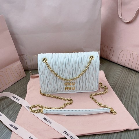 Miu Miu 5BP065 마테라세 나파 가죽 미니 백 샌드 화이트 M1