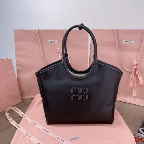 미우미우 5BA284_2DDJ_F0002_V_OOO 블랙 아이비 가죽 가방 M1