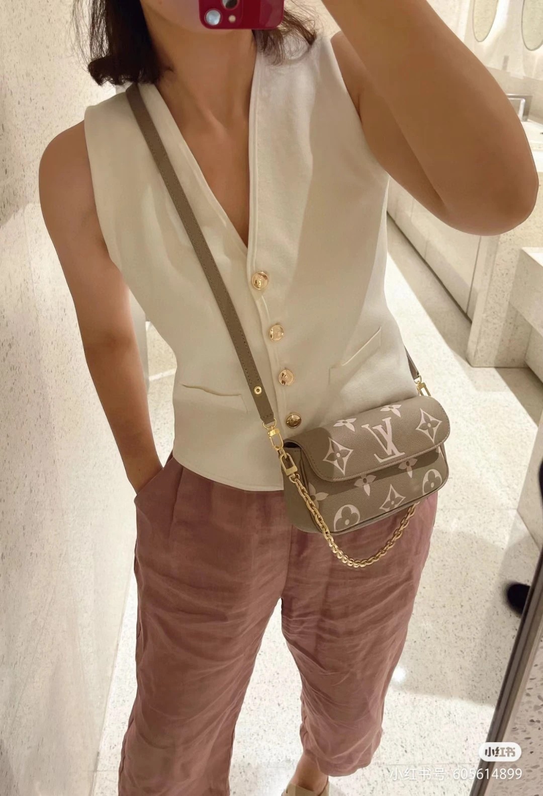 루이비통 M82211 월렛 온 체인 아이비 lv1