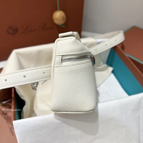 로로피아나 엑스트라 포켓 L16 벨트백