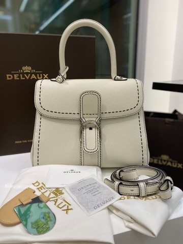 Delvaux Brillant MM Surpiqué 그레인 송아지 가죽 화이트