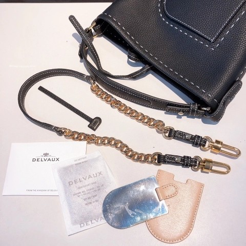 Delvaux 배터리 미니 버킷 Surpiquéen Taurillon Soft AA0607ATT0ADNDO