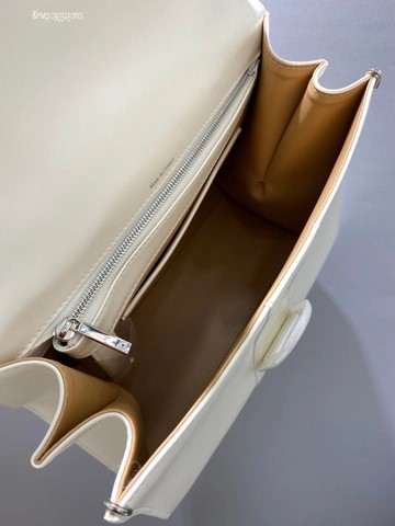 Delvaux Brillant MM 박스 카프 화이트