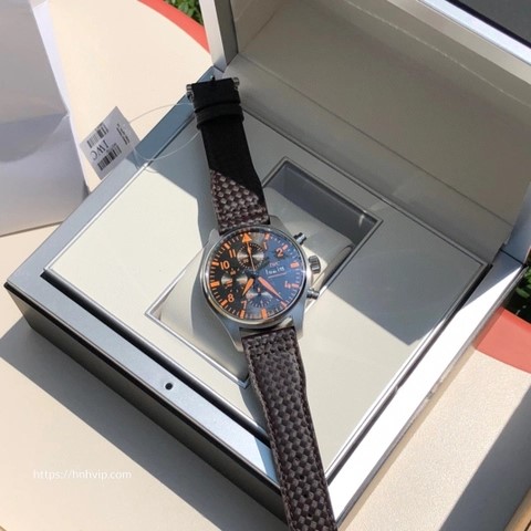 IWC IW3777230 파일럿 워치 크로노그래프 오렌지 스톰