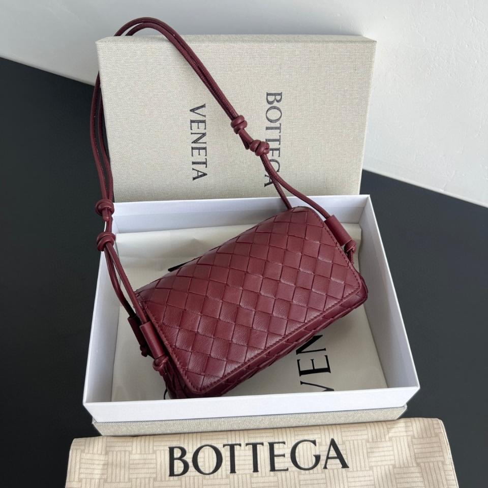 Bottega Veneta Notturno 레드 843893 21x11x9cm