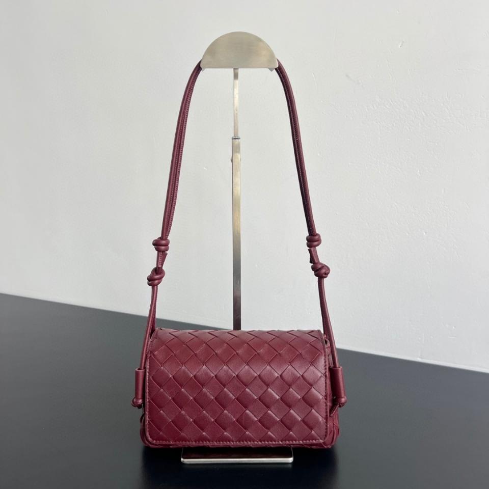 Bottega Veneta Notturno 레드 843893 21x11x9cm