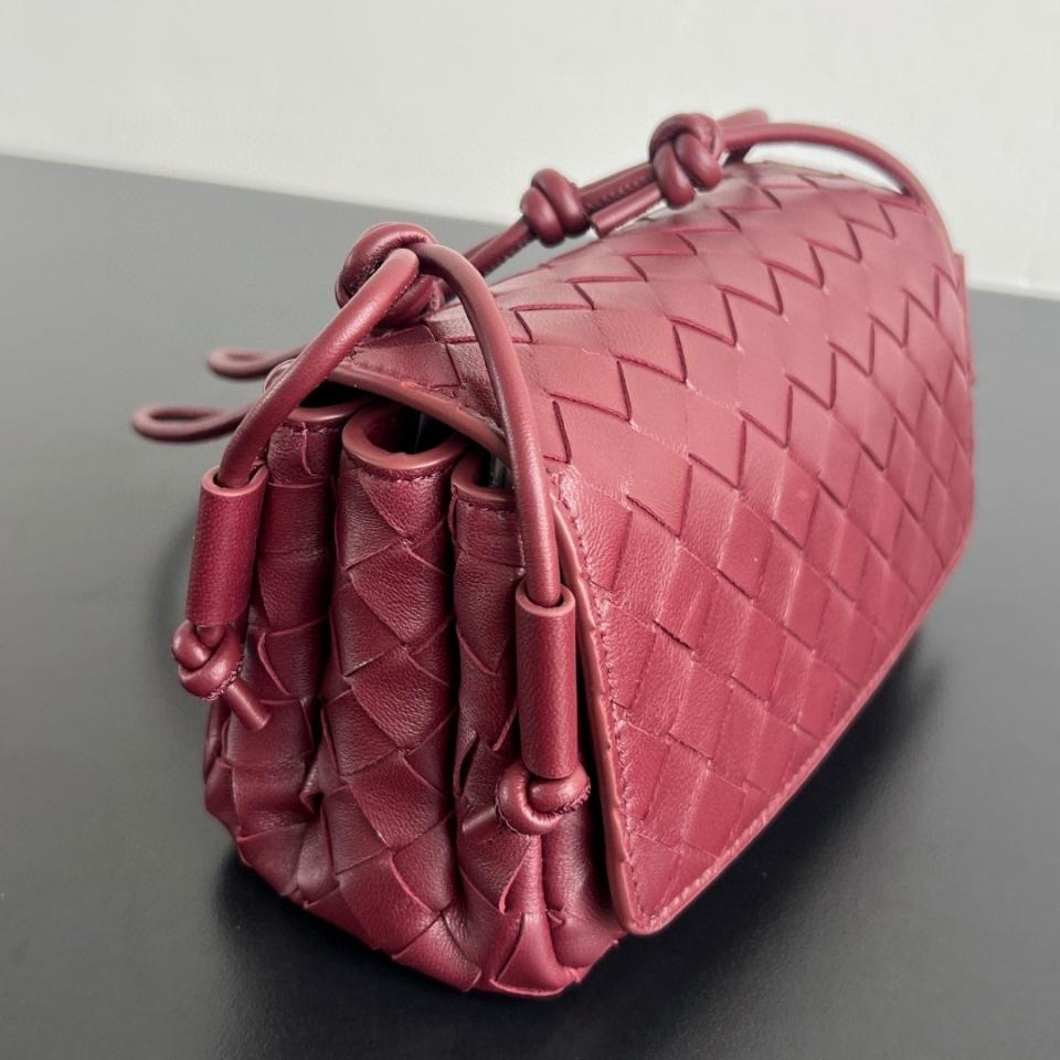 Bottega Veneta Notturno 레드 843893 21x11x9cm