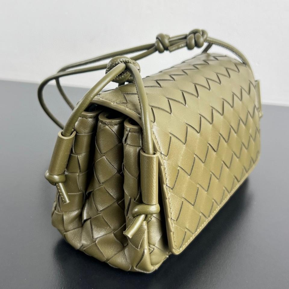 Bottega Veneta Notturno 올리브 843893 21x11x9cm