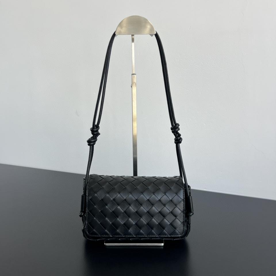 Bottega Veneta Notturno 블랙 843893 21x11x9cm