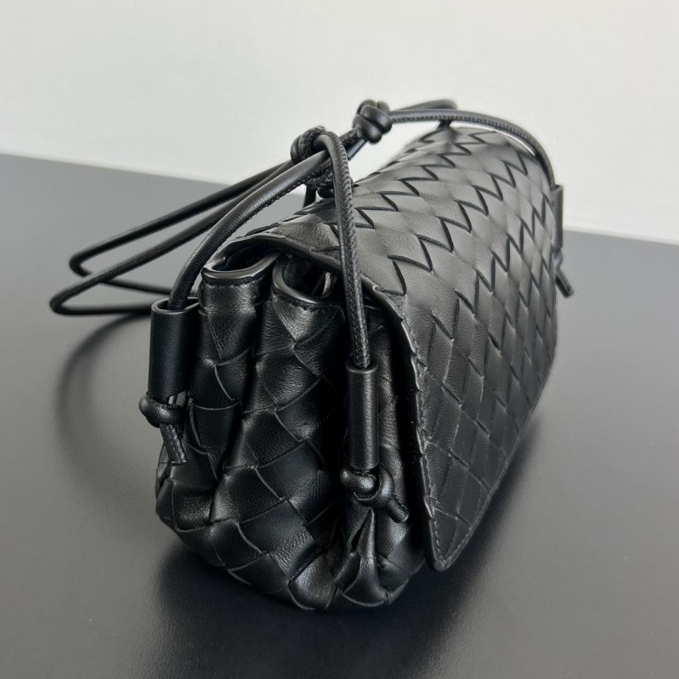 Bottega Veneta Notturno 블랙 843893 21x11x9cm