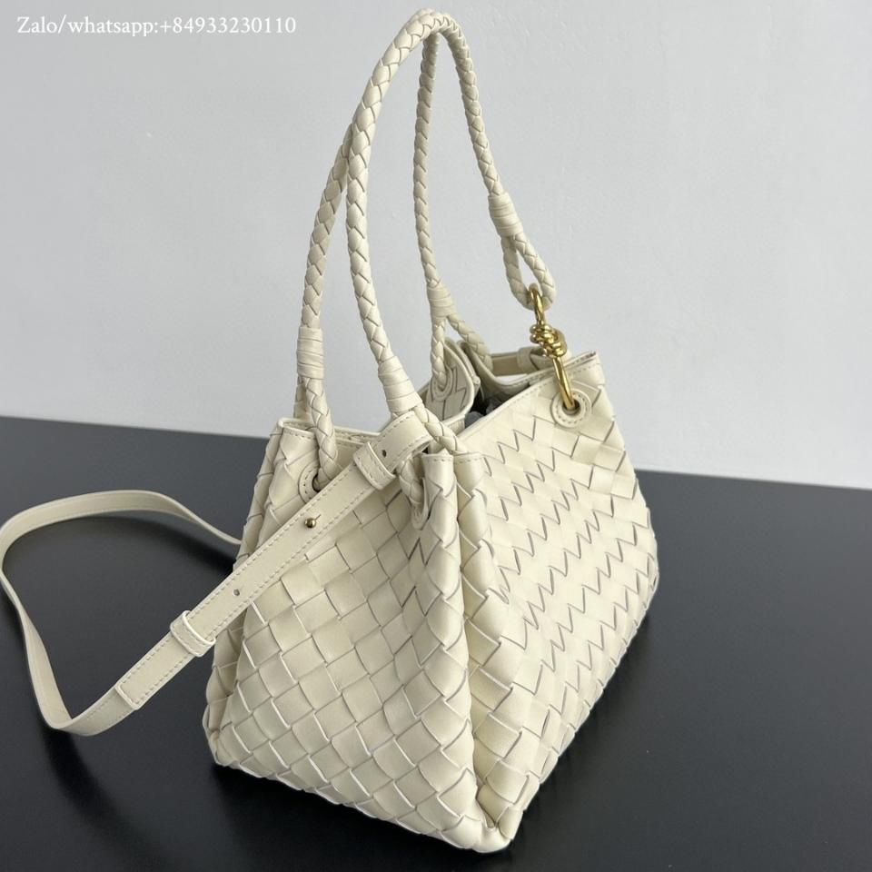 보테가 베네타 미디엄 파라슈트 씨솔트 835921 29.5x17.5x18.5cm