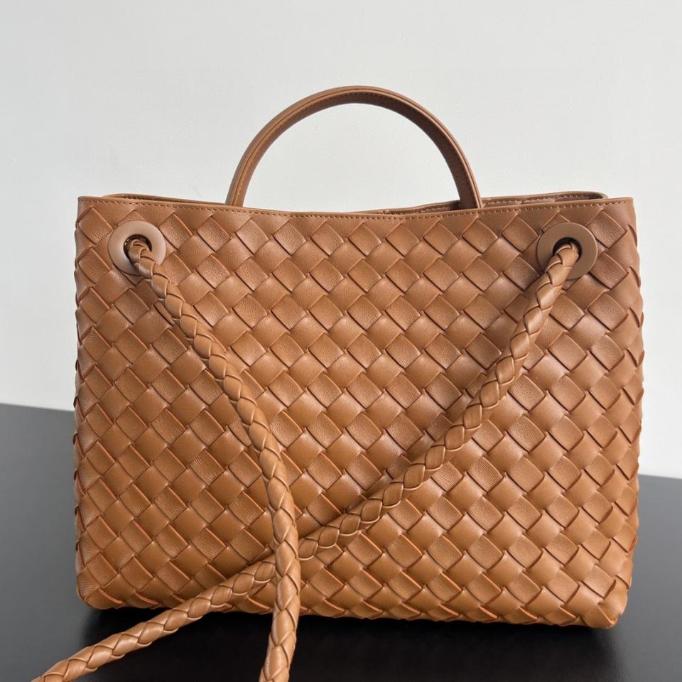 BOTTEGA VENETA 미디엄 안디아모 앰버 743572 32x25x11cm
