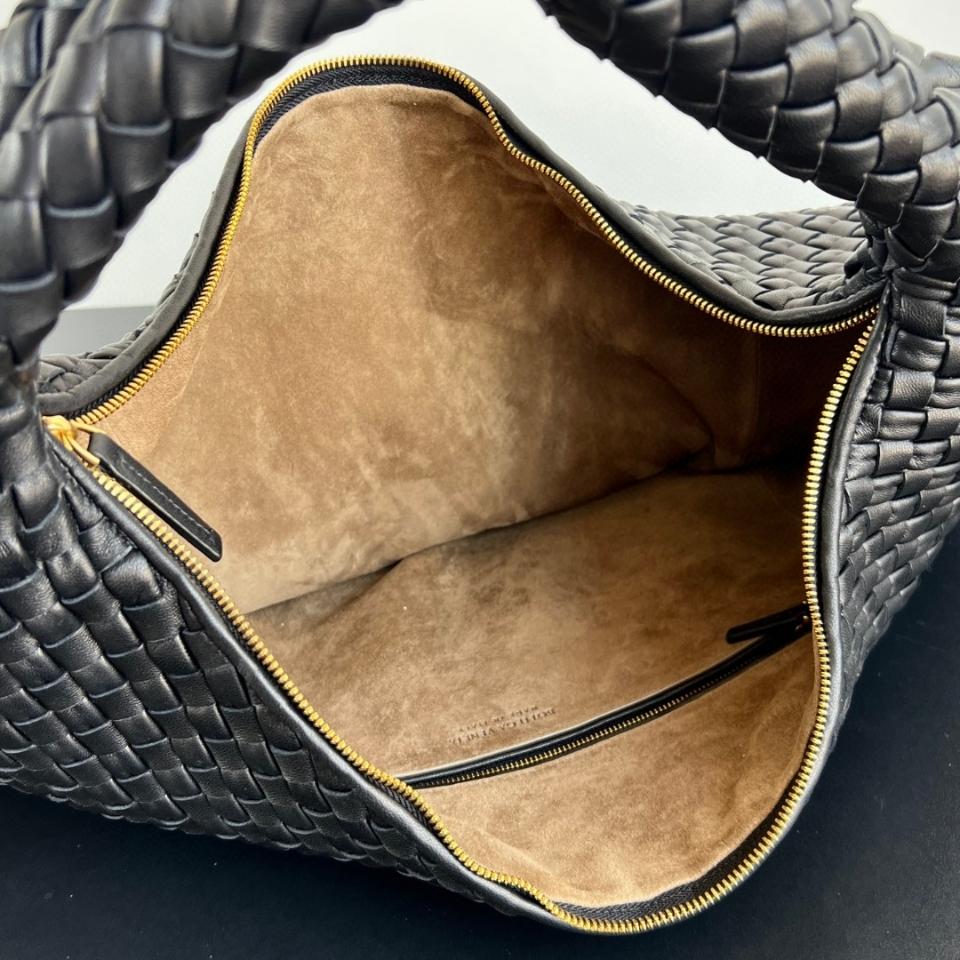 보테가 베네타 맥시 베네타 블랙 856739V6 59x39x6cm