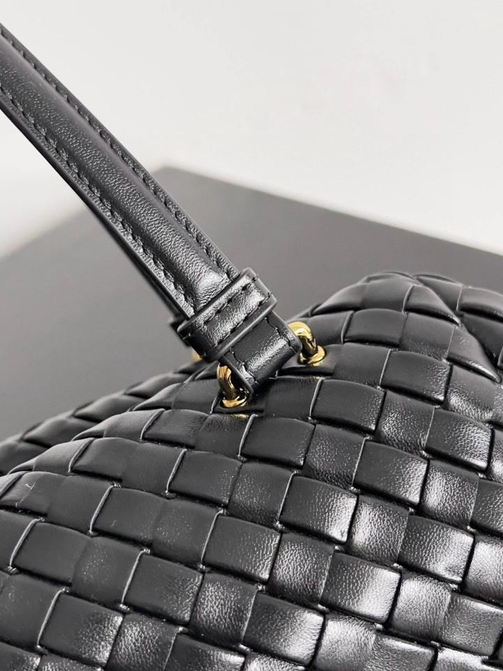 보테가 베네타 렛츠 고 블랙 796258 37*13*11.5cm