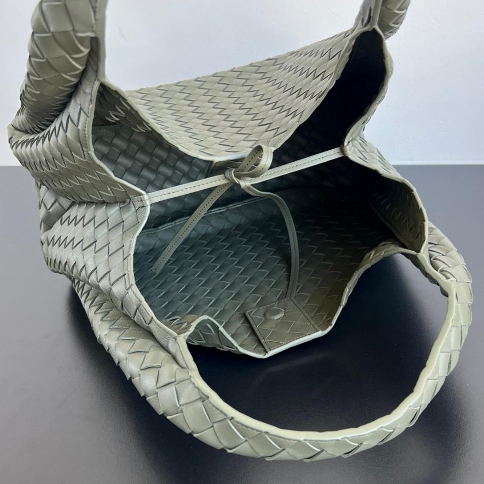 보테가 베네타 라지 캄파나 사이프러스 844250V4 39x25x18.5cm