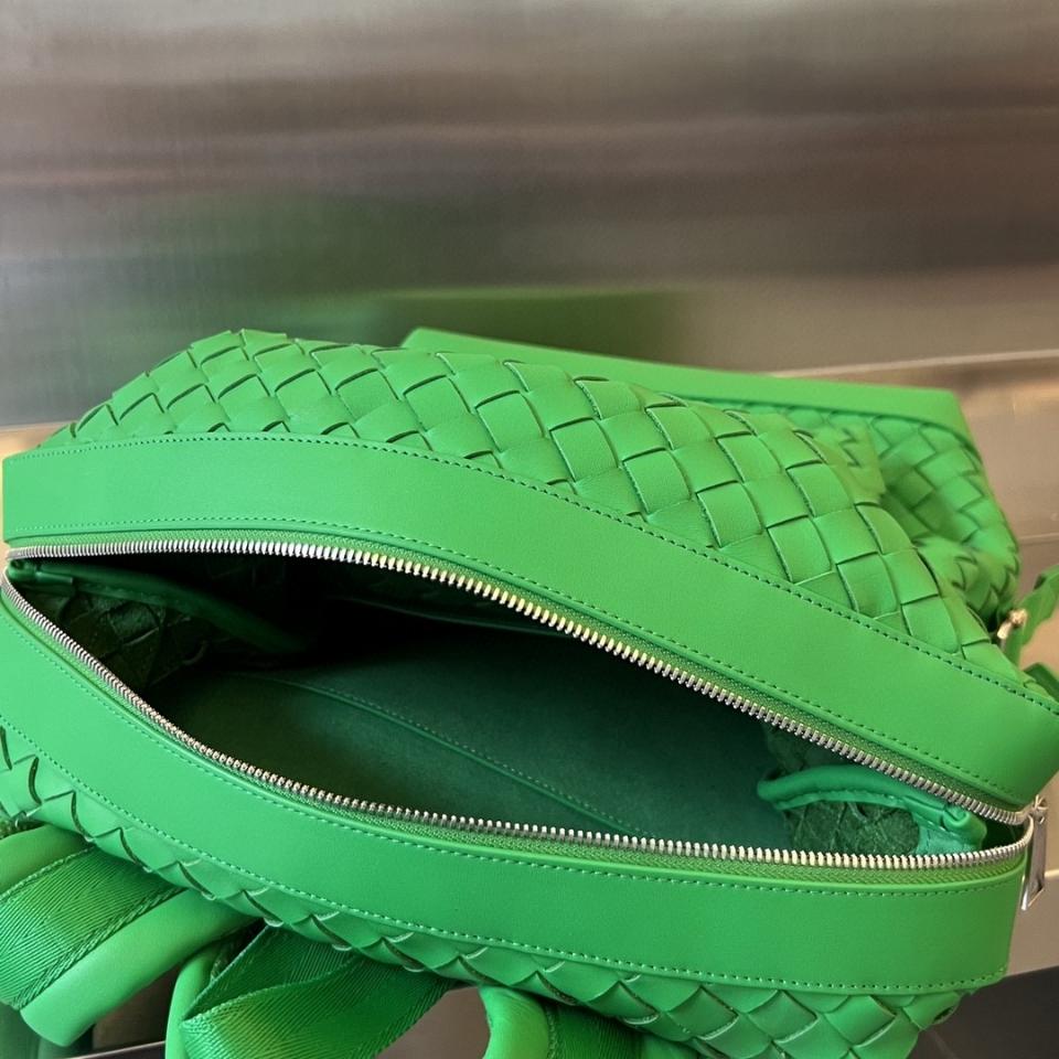 Bottega Veneta 인트레치아토 백팩 그린 653118 42x30x13cm
