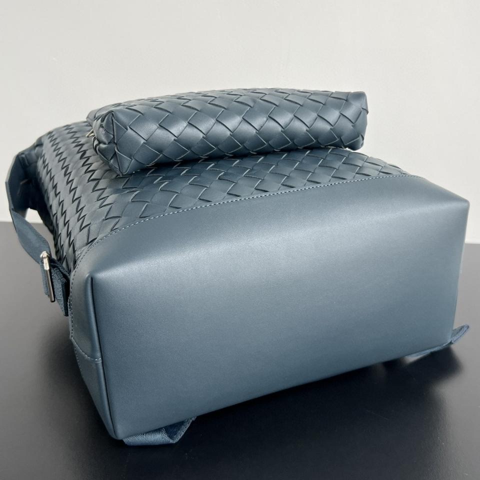 Bottega Veneta 인트레치아토 백팩 다크 그린 653118 42x30x13cm